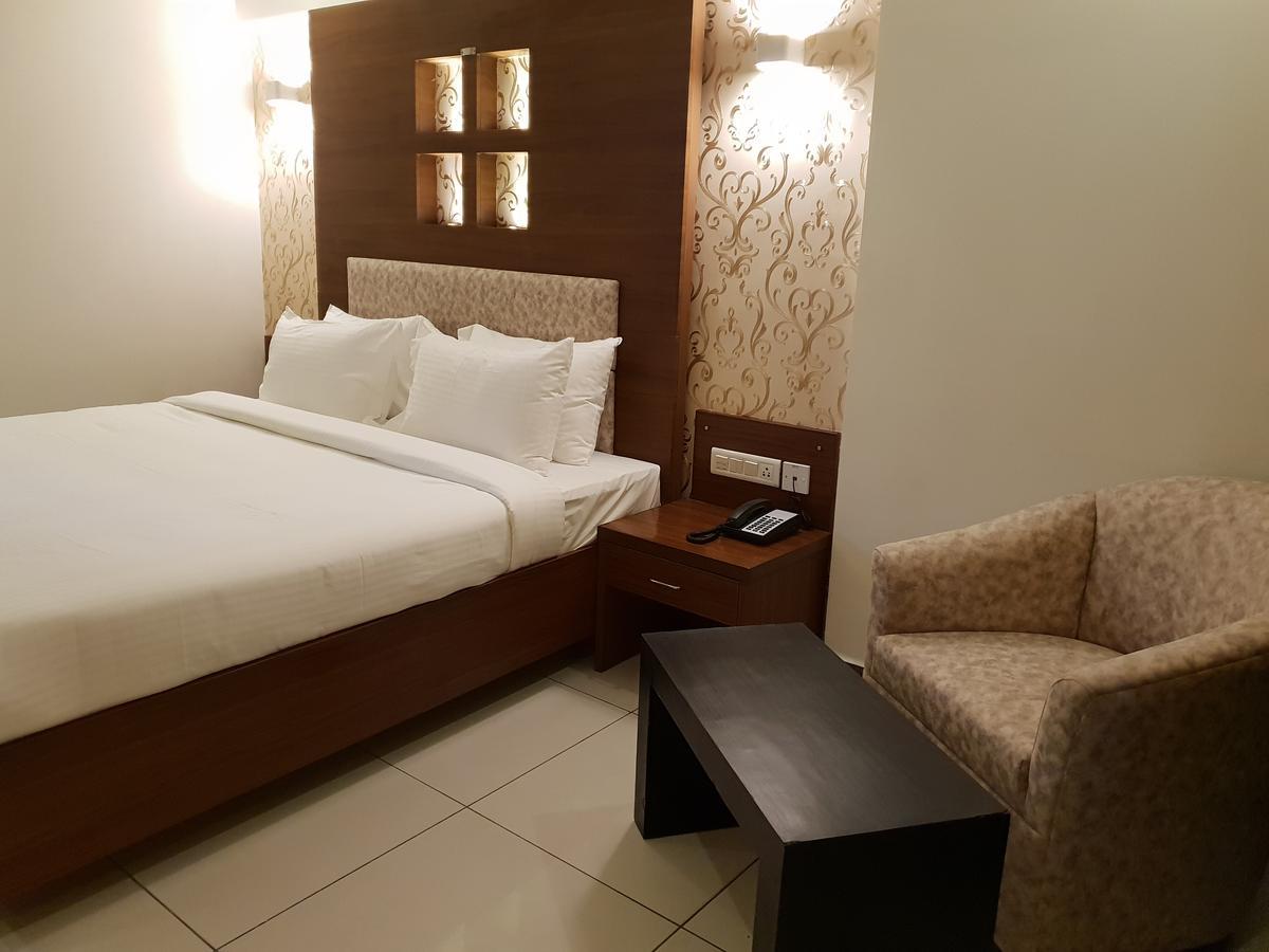 Klase Hotels Chennai Ngoại thất bức ảnh