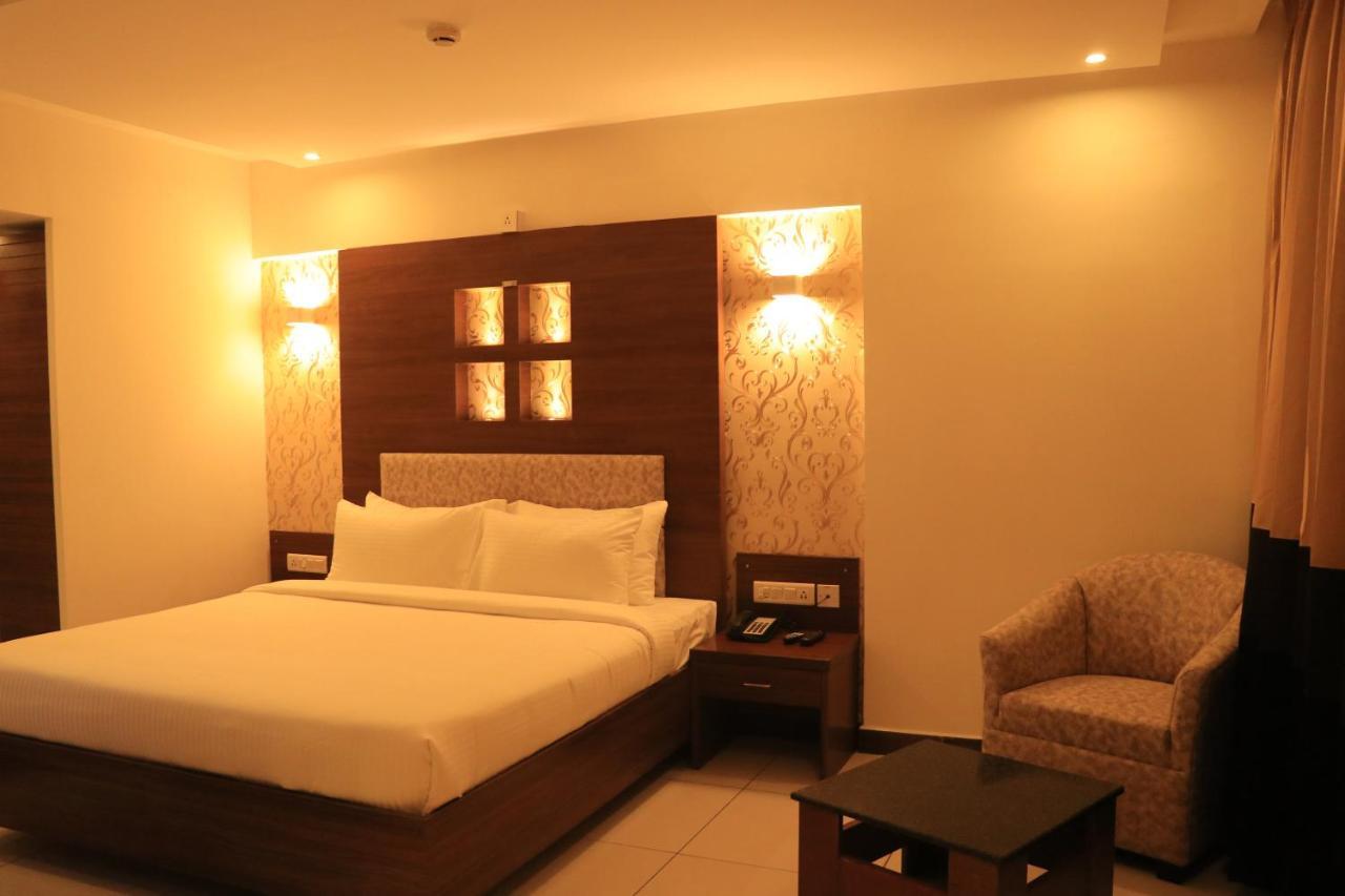 Klase Hotels Chennai Ngoại thất bức ảnh